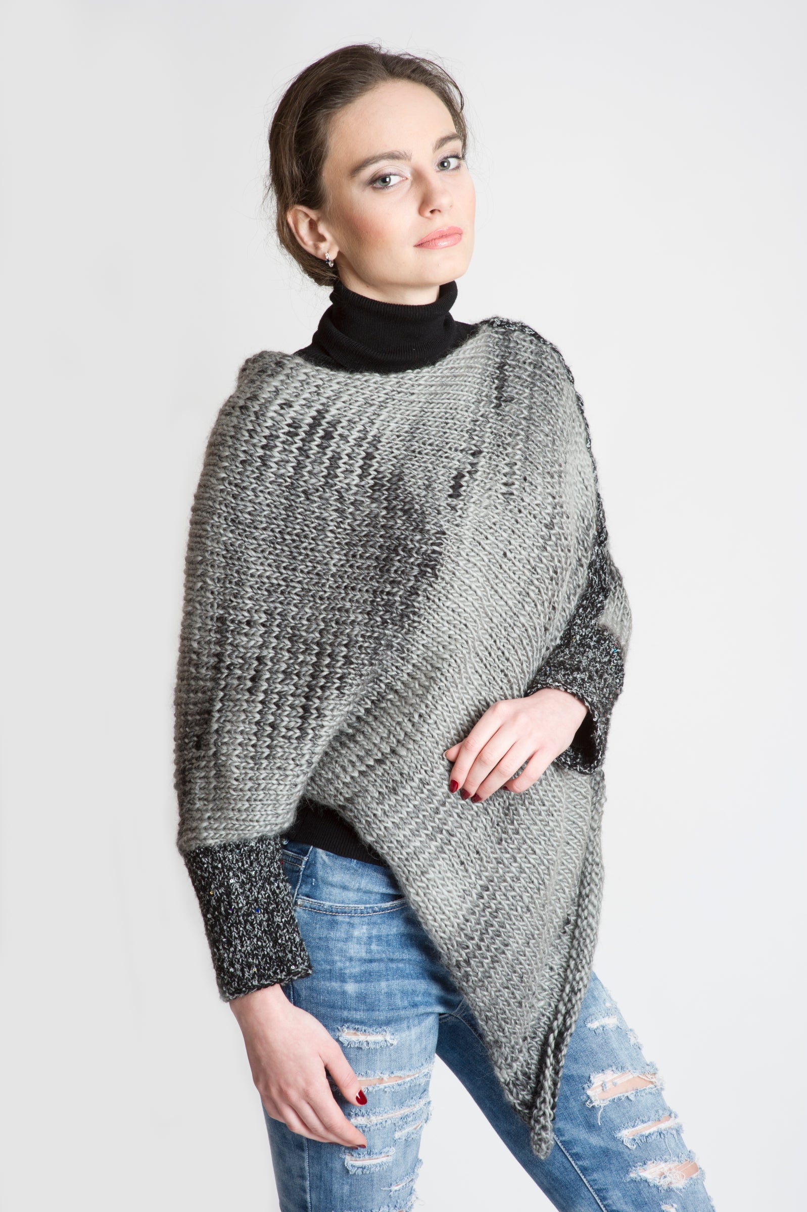 PONCHO – SWEATER GREY MARBLE