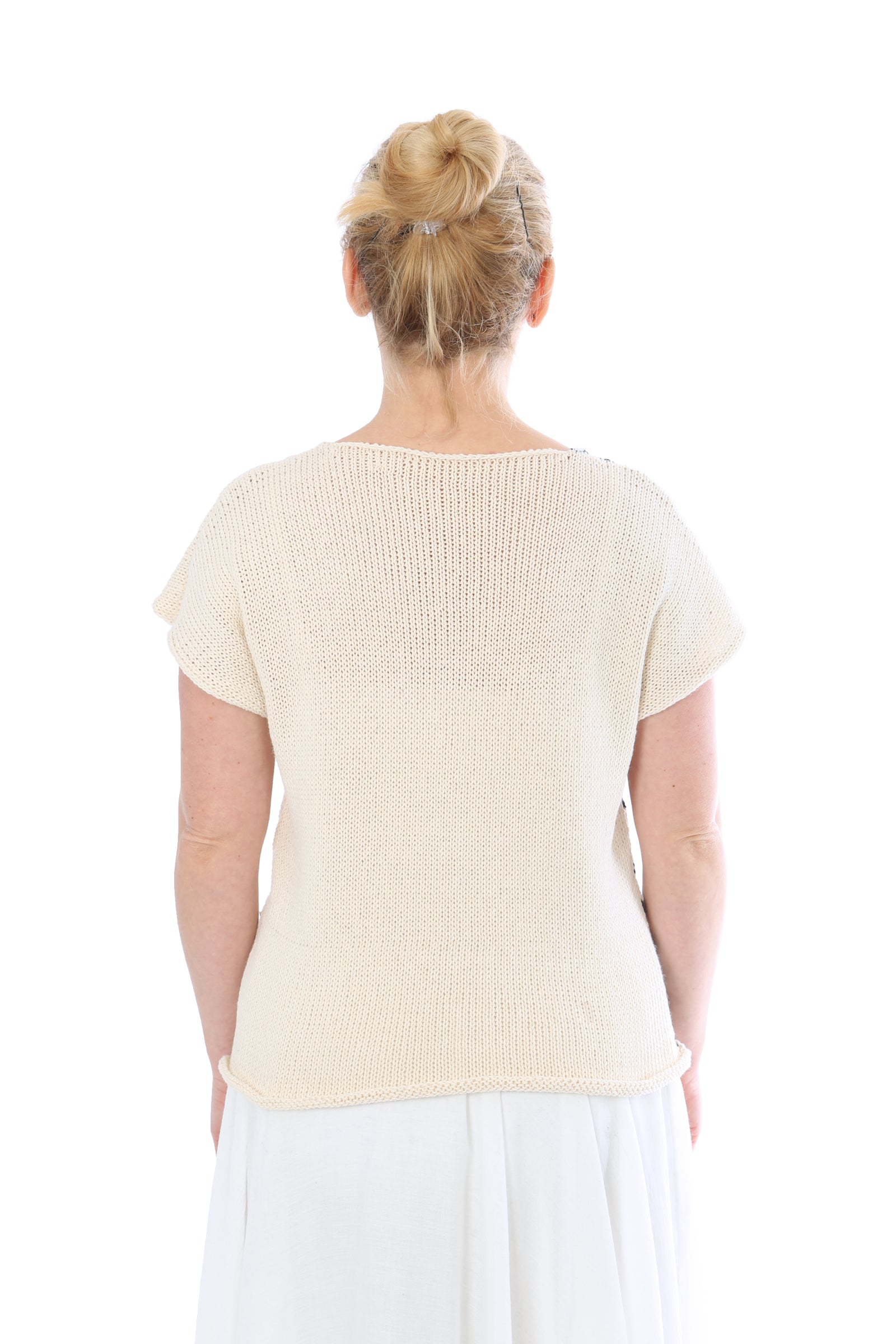 BLACK AND WHITE STRIPED SUMMER TOP